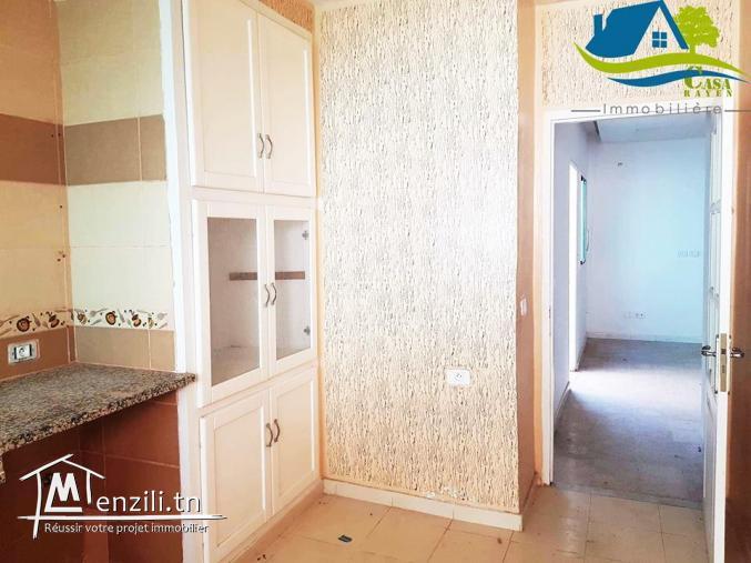 دار و معها قراج للبيع في قليبية فيها 150 م² ب-85 مليون ????????