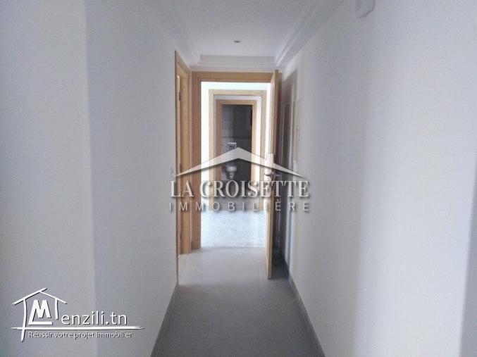 A louer un appartement s+1 vide aux jardins de Carthage