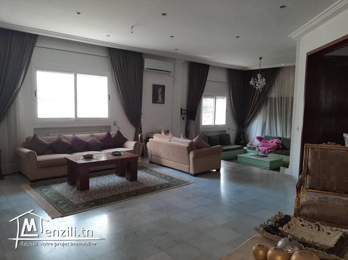 Belle Villa à Rte de relais Gammarth derrière école privée Bouabdallah