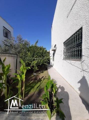 Belle Villa à Rte de relais Gammarth derrière école privée Bouabdallah