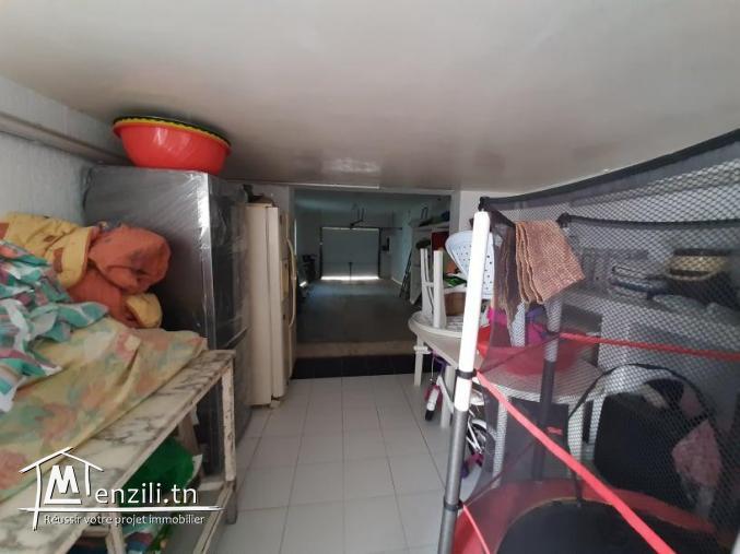 Belle Villa à Rte de relais Gammarth derrière école privée Bouabdallah