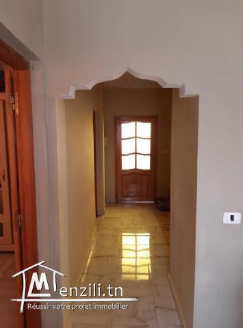 Réf 2169: belle maison de 3 niveau à zarzouna