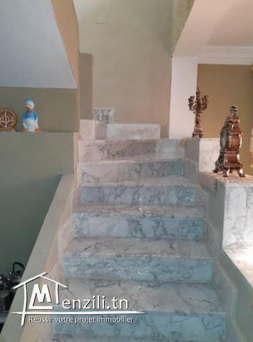 Réf 2169: belle maison de 3 niveau à zarzouna