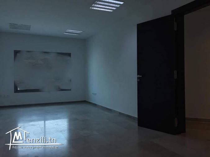 Bureau haut standing 4 pièces lac 1