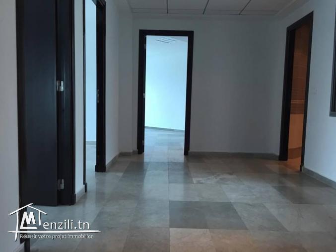 Bureau haut standing 4 pièces lac 1