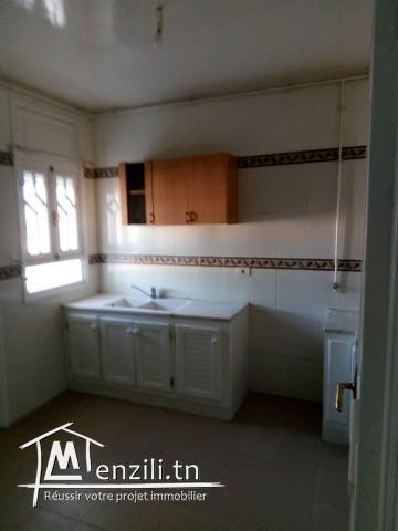 Apparemment Ain Zaghouane Résidence les pyramides