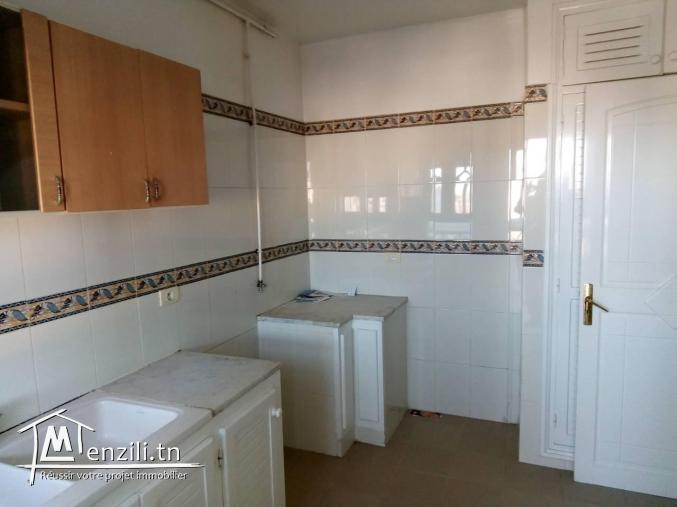 Apparemment Ain Zaghouane Résidence les pyramides