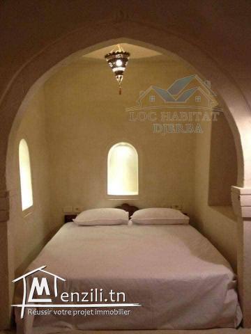 V28 : A VENDRE HOUCH TYPIQUE S+2 AVEC PISCINE EN Z.URBAINE A MIDOUN DJERBA