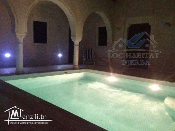 V28 : A VENDRE HOUCH TYPIQUE S+2 AVEC PISCINE EN Z.URBAINE A MIDOUN DJERBA