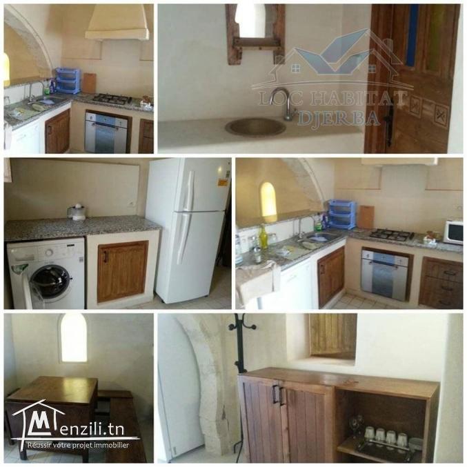 V28 : A VENDRE HOUCH TYPIQUE S+2 AVEC PISCINE EN Z.URBAINE A MIDOUN DJERBA