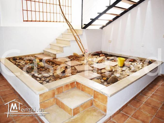 luxe villa de 380 m²  avec piscine à la soukra