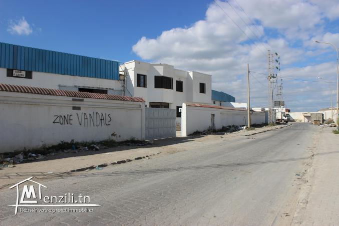 LOCATION ENTREPÔT 3500 M² A RADES