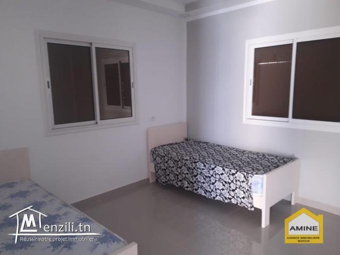 A vendre une grande belle villa avec piscine à Djerba Midoun proche de la mer