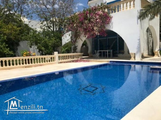 VILLA MOUNA L1649 MME SERINE