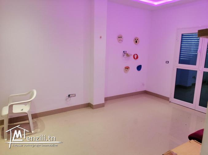 A louer à l'année vide à Mrezga KK233