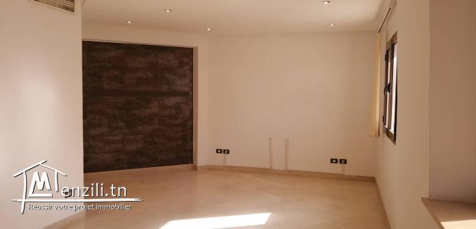 A louer un bureau A+3 aux berges du lac