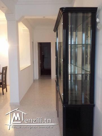 En location 1er étage d'une villa S+2  