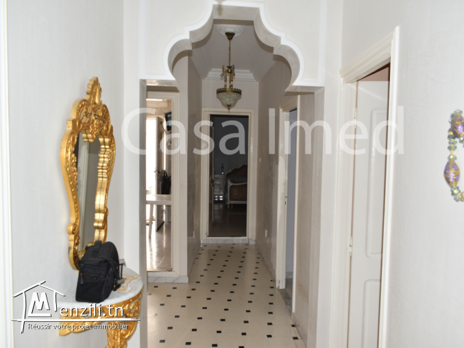 une maison et 6 locaux commerciaux a bardo