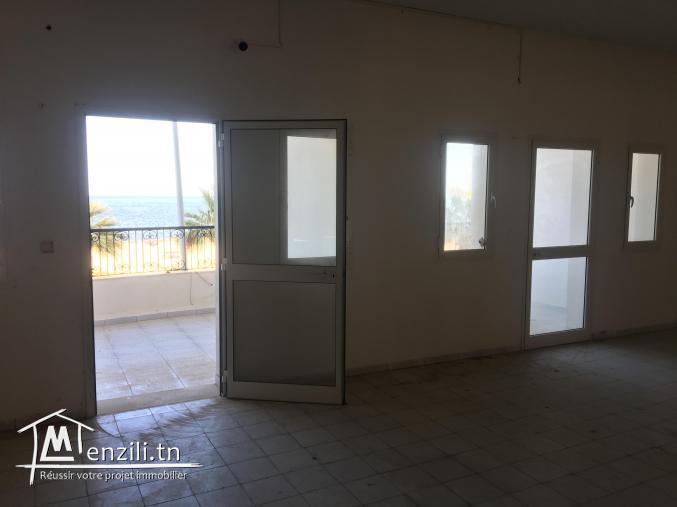 Local commercial à louer  Prix: 1600DT