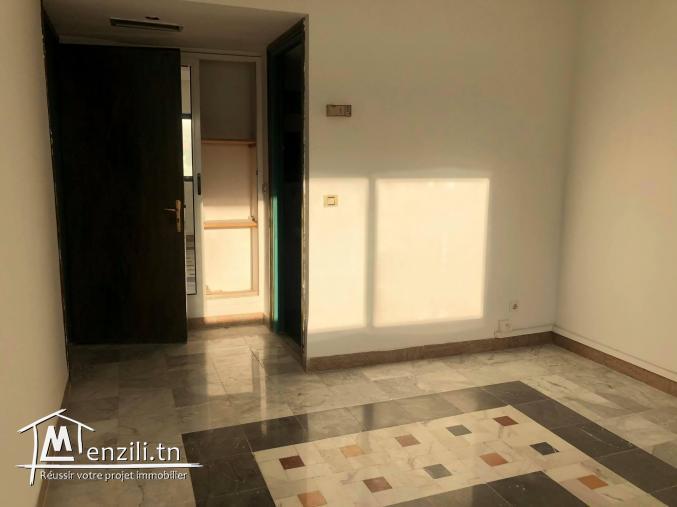 BUREAU 5 PIECES LAC 1 IMMEUBLE BUREAUTIQUE