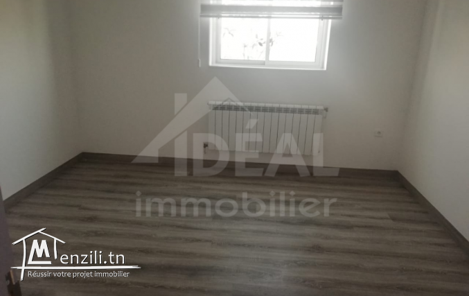 Un bureau à louer au lac 1