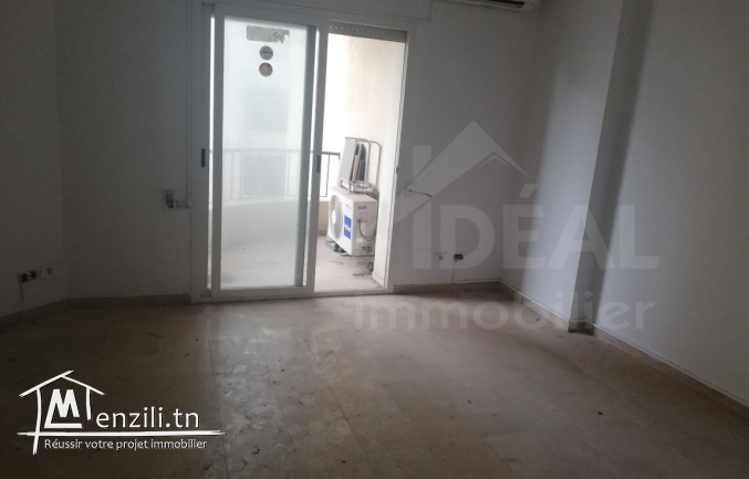 A louer Bureau 8P au Lac 1