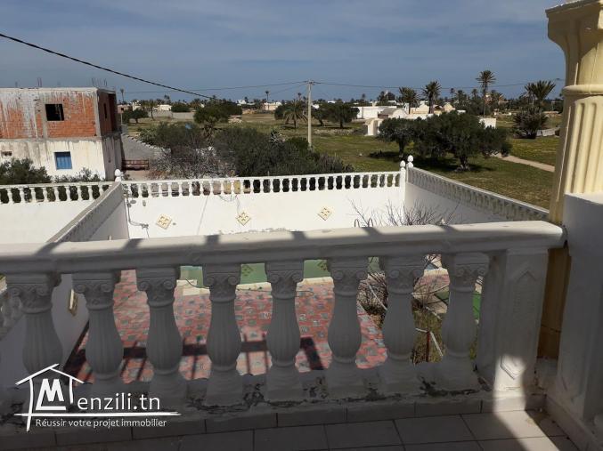 belle villa duplex  pour une location annuelle