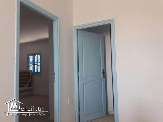 Spacieuse villa duplex s+3 à louer