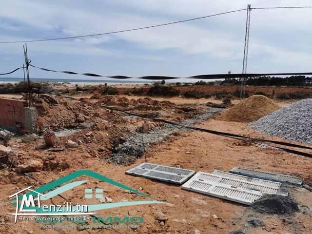 terrain d'habitation 420 m² à 50 mètres de plage chraf el hawaria