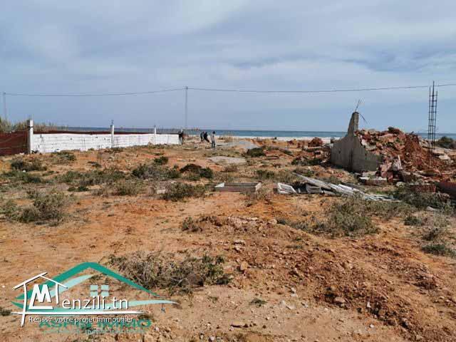 terrain d'habitation 420 m² à 50 mètres de plage chraf el hawaria