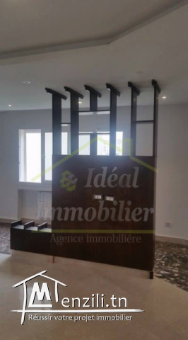 Bel appartement S+4 aux Jardins de Carthage