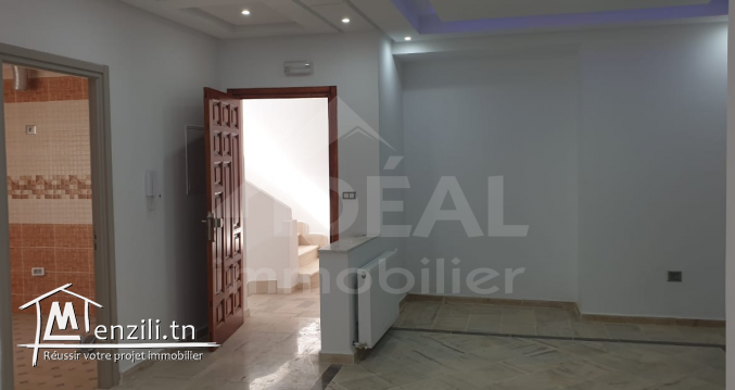 Immeuble nouvellement construit à Cité El Hidhab – Fouchana