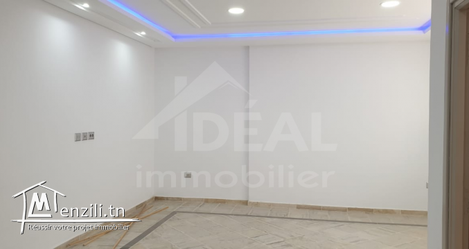 Immeuble nouvellement construit à Cité El Hidhab – Fouchana