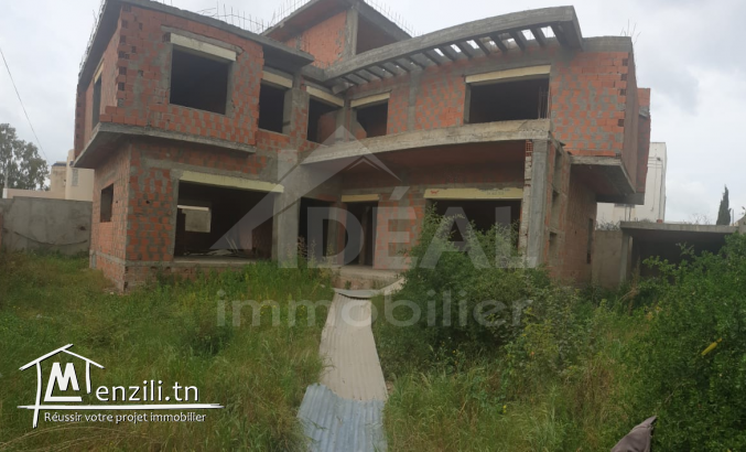 Villa inachevée à Chotrana