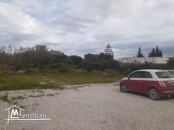 terrain de 600 m2 à la soukra