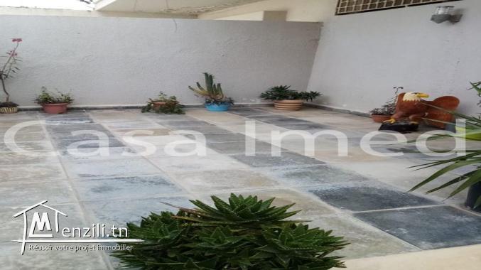 un superbe villa en plein soukra