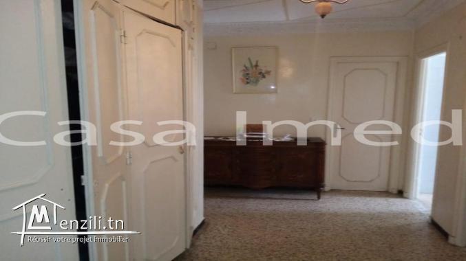 un superbe villa en plein soukra