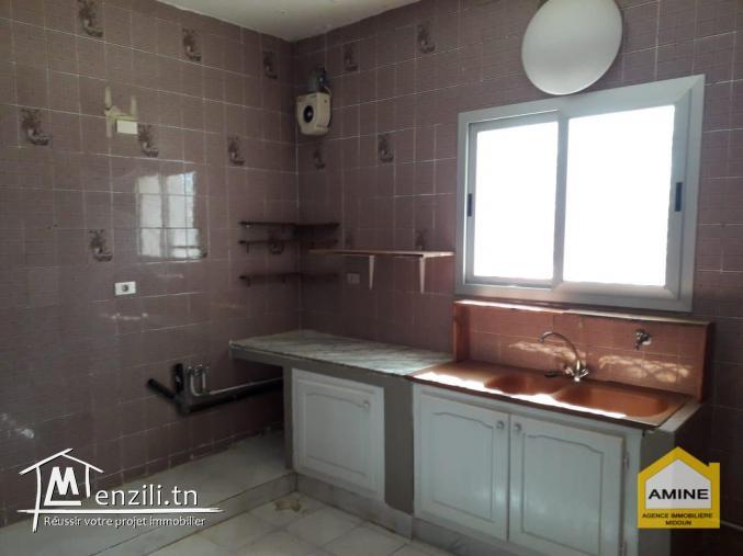 Villa (s+3) non meublée à louer à Djerba Midoun Tezdaine