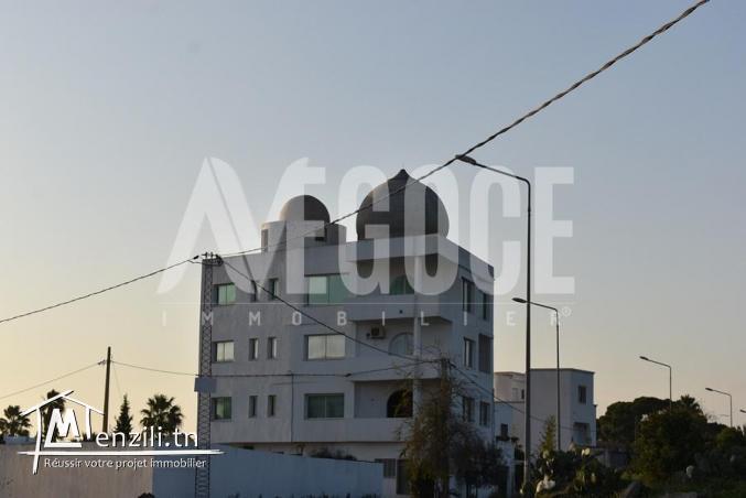 trois lots de terrain clôturés