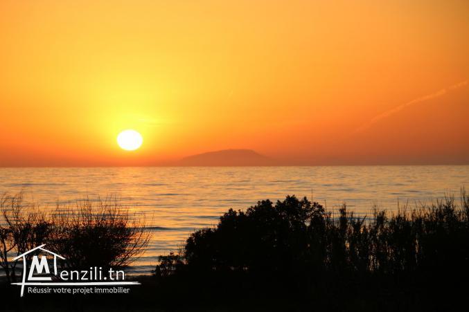 Villa Pieds dans l'eau sur terrain 6000 m2