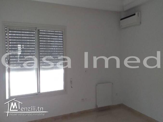 superbe appartement plein de la soukra