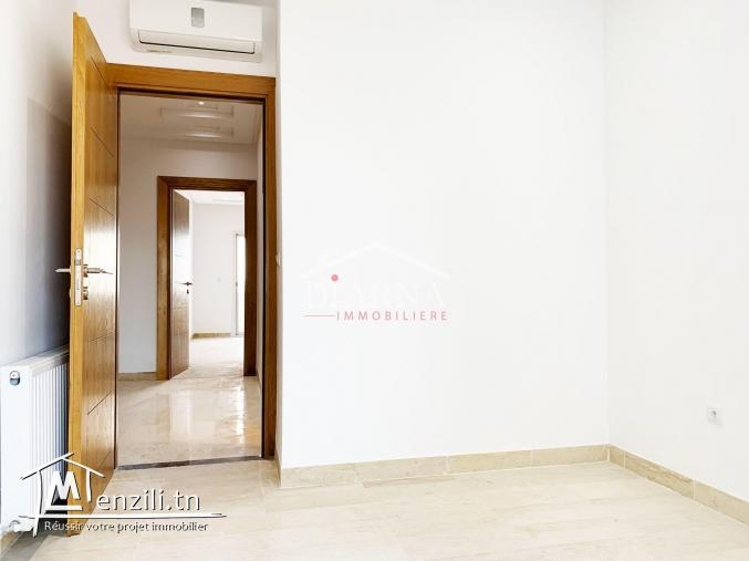 Appartement 4 pièces / 3 chambres de 138 m² en location