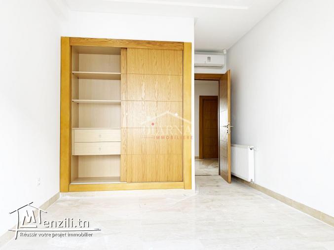 Appartement 4 pièces / 3 chambres de 138 m² en location