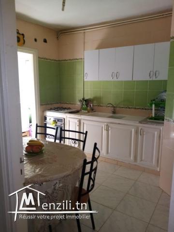 un appartement s+3 en 1ère ètage à Ariana 