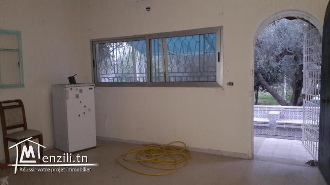 villa avec piscine 1400 m2