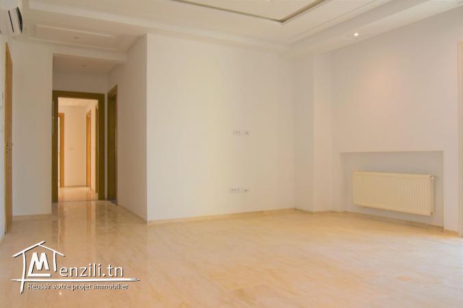un bel appartement de 03 pièces jamais habité