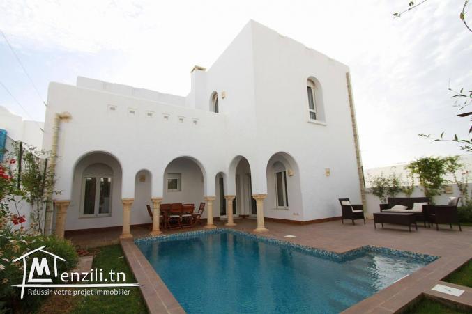 villa avec piscine à louer L 134