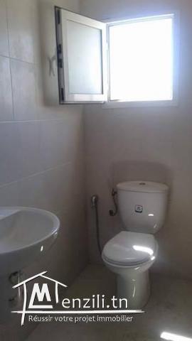 immeuble de deux etage à Rades Plage