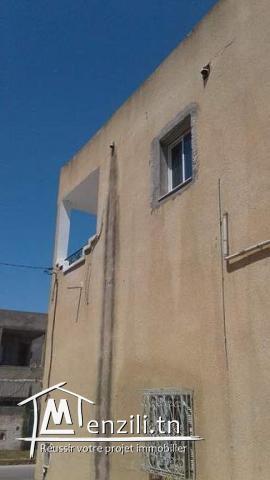 immeuble de deux etage à Rades Plage