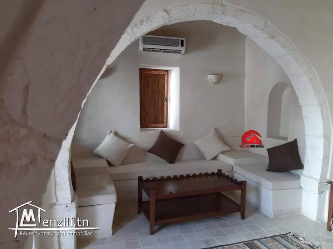 HOUCH DJERBIEN AVEC PISCINE EN ZONE URBAINE MIDOUN DJERBA